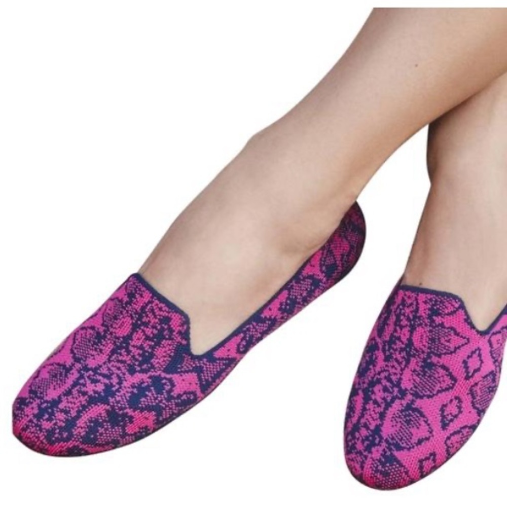 ROTHY'S Size 8.5 fuchsia with navy retired snake print loafers